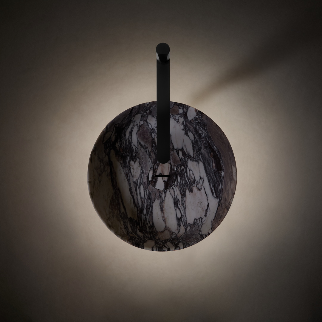 Between light and material, between solidity and lightness