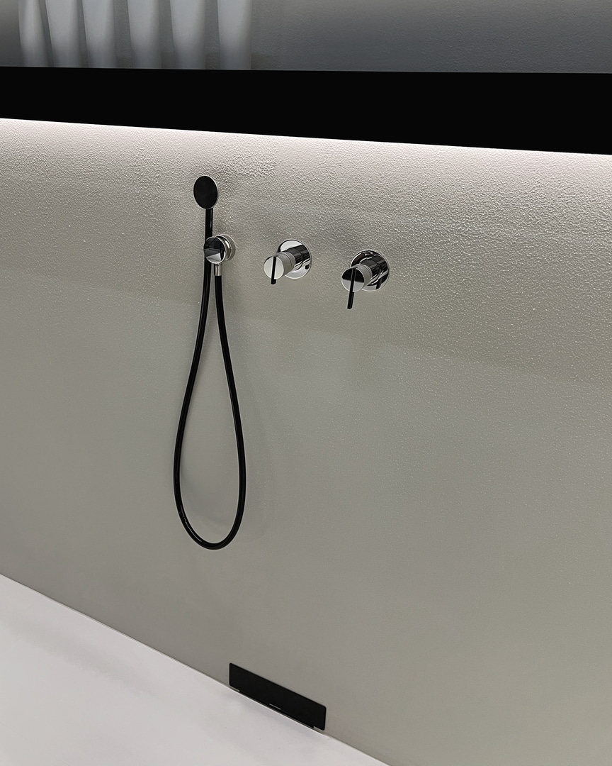 a simple but precious detail 