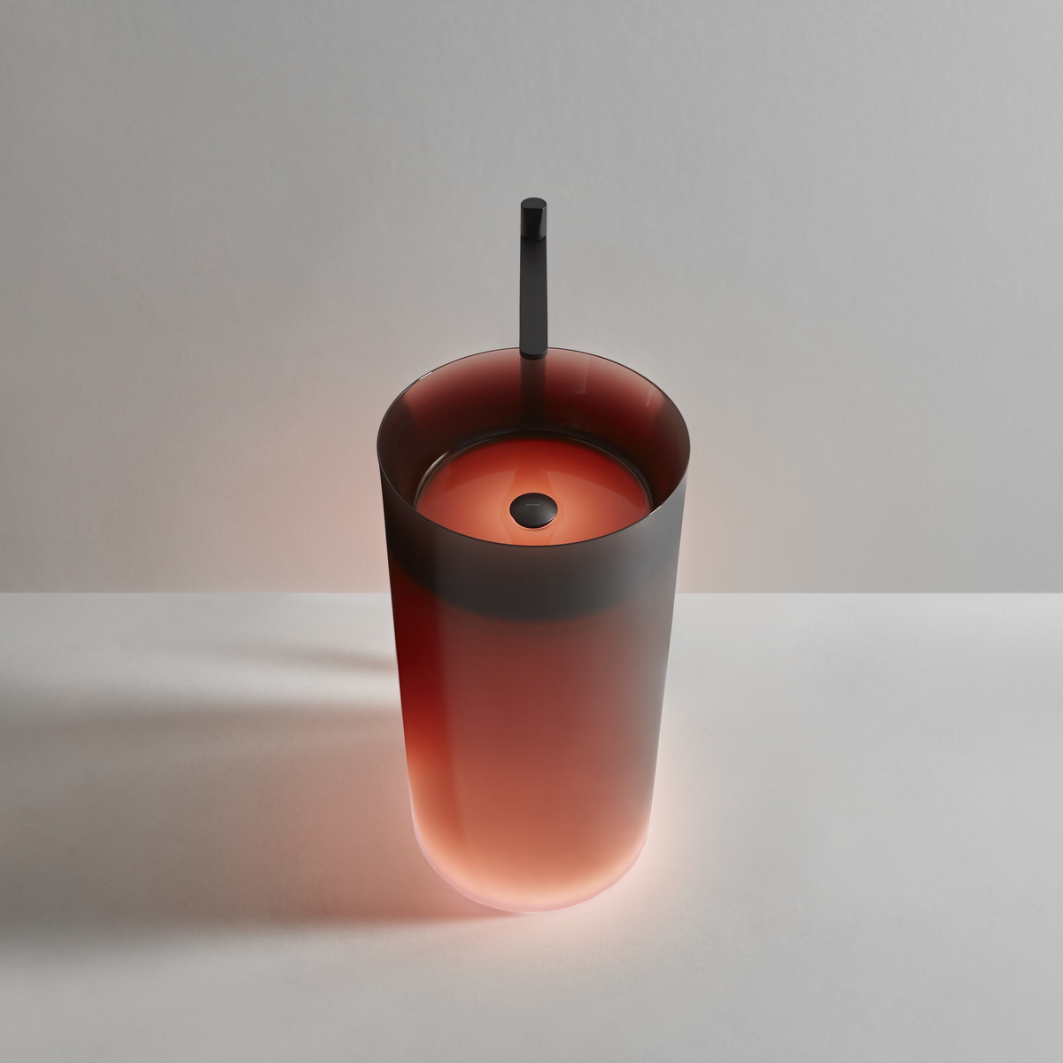 Light and delicate like a gust of wind