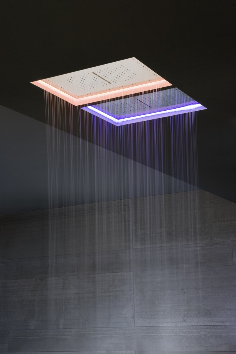 offers water and light