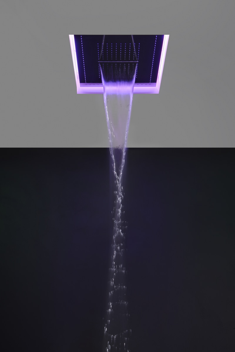 offers water and light