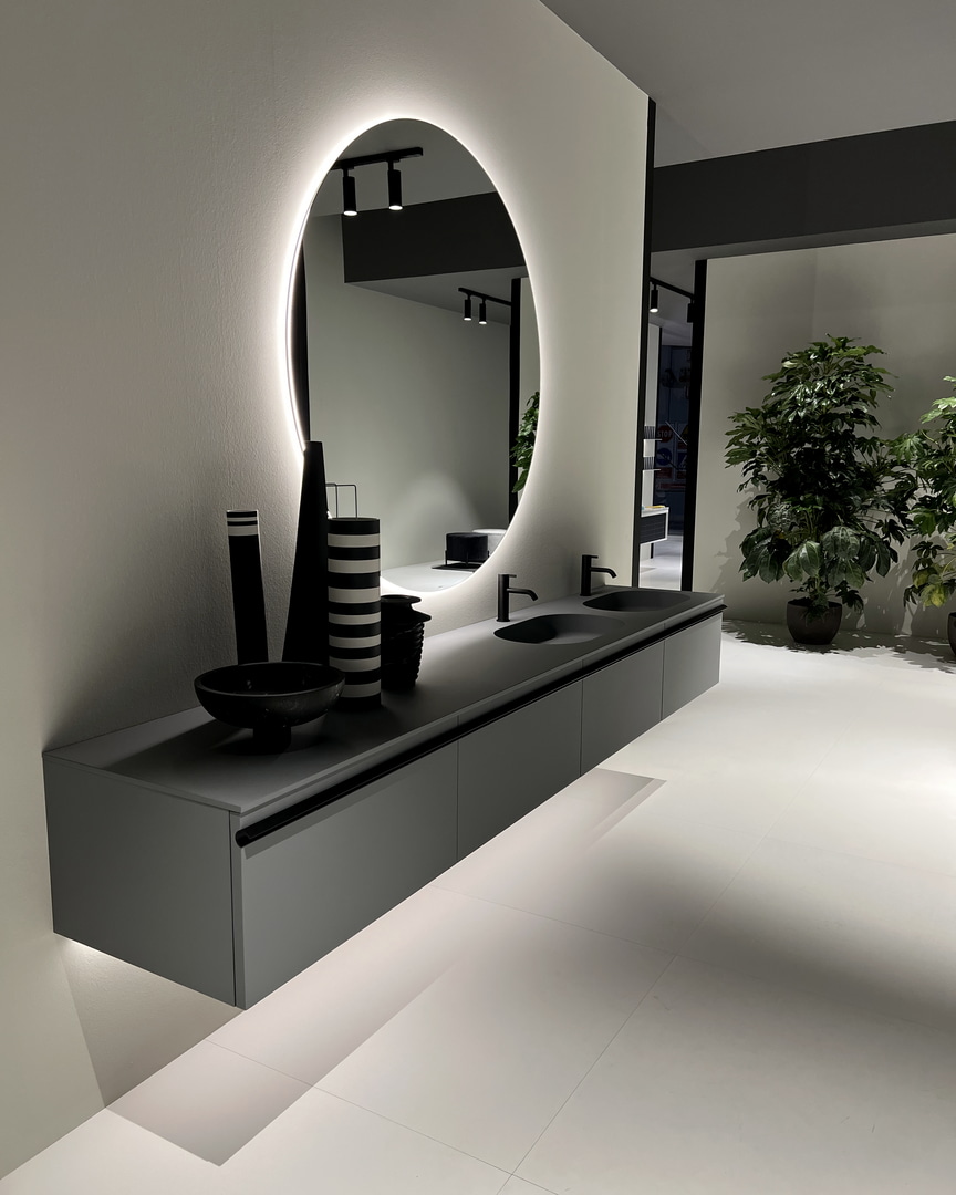 sensations intimate and archaic