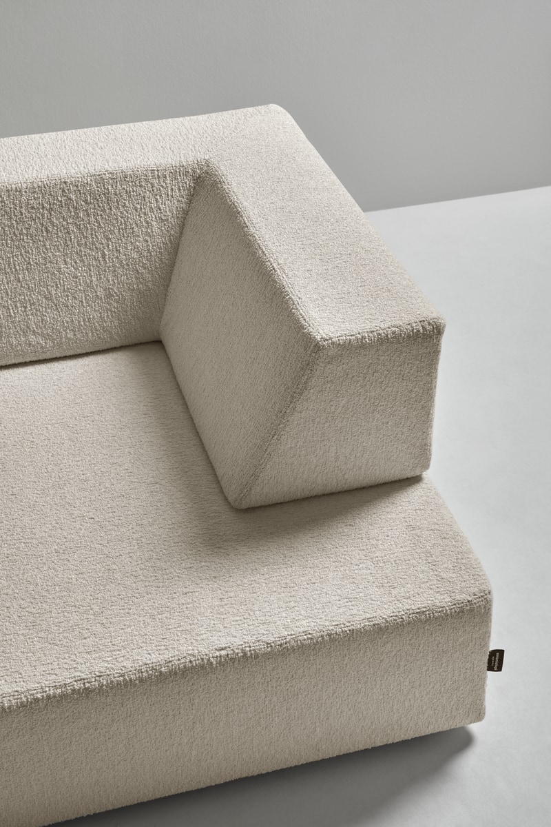 everything is free and changeable with a single gesture