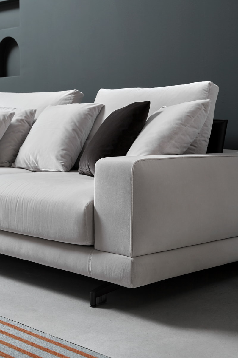 A domestic architecture with square shapes