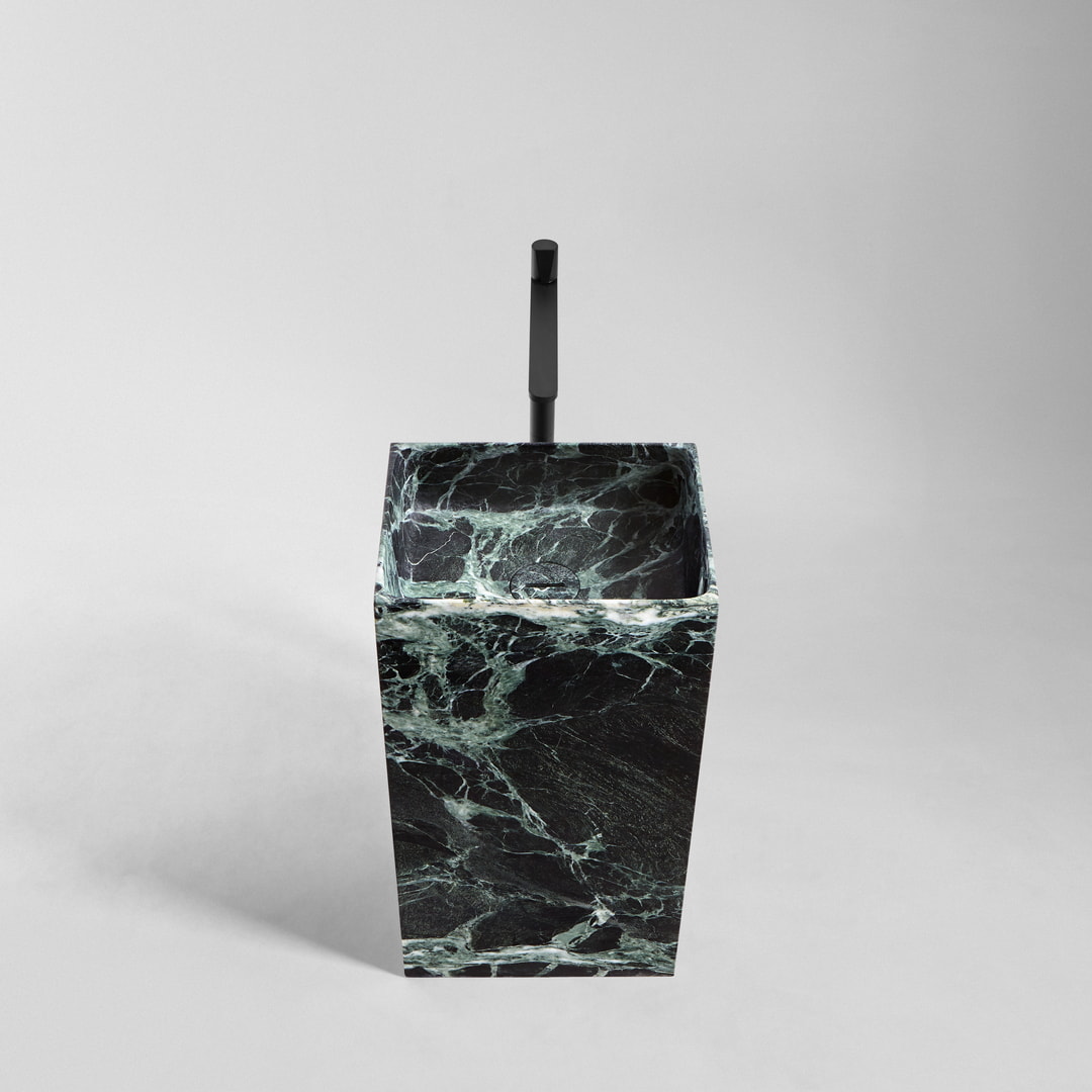 Capacious basins that welcome water and its primordial force