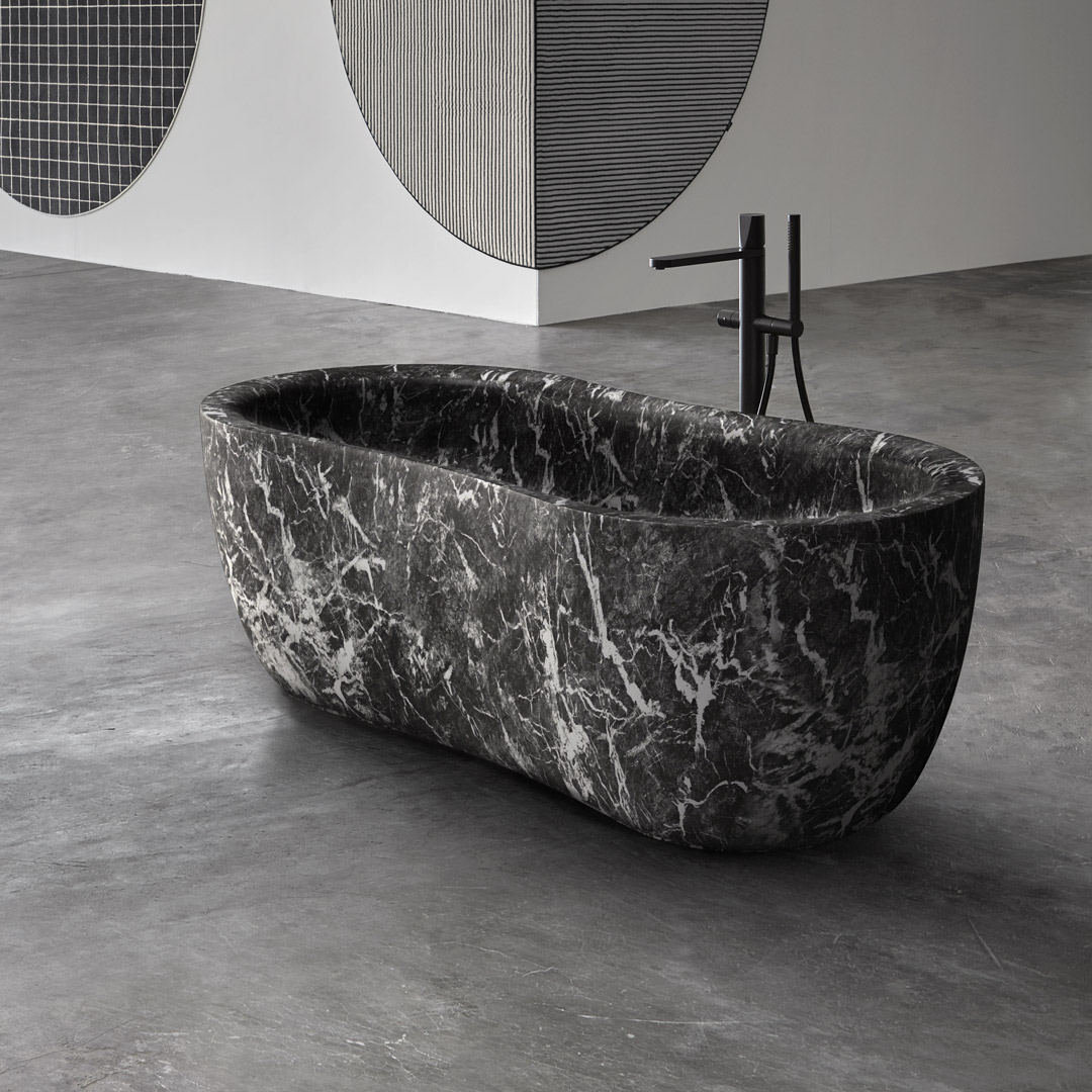 The external line takes its cue from the organic forms of the woods of the rivers