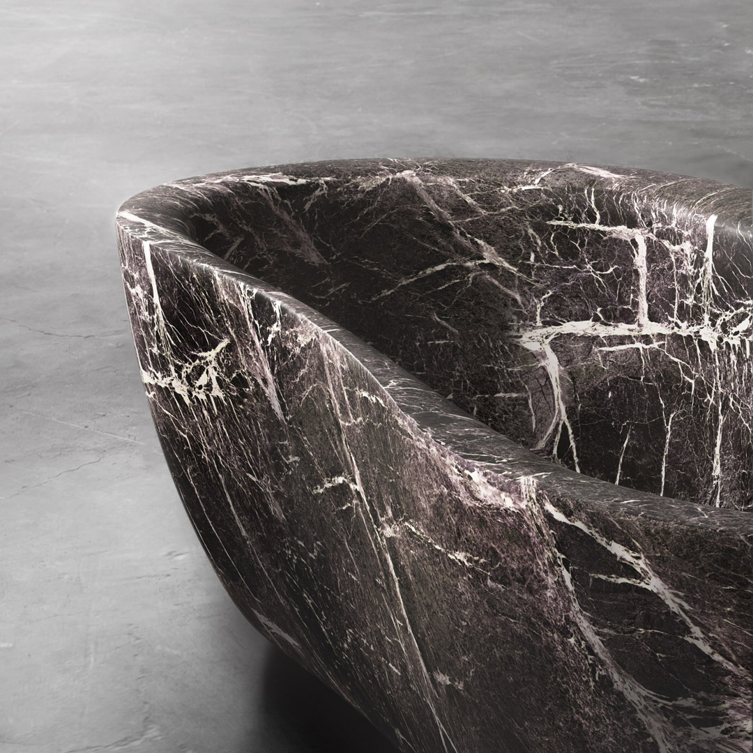 The external line takes its cue from the organic forms of the woods of the rivers