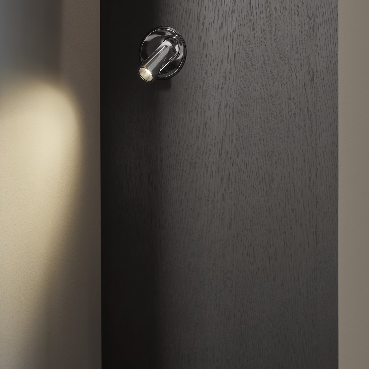 a texture that dialogues with light and gives three-dimensionality to surfaces