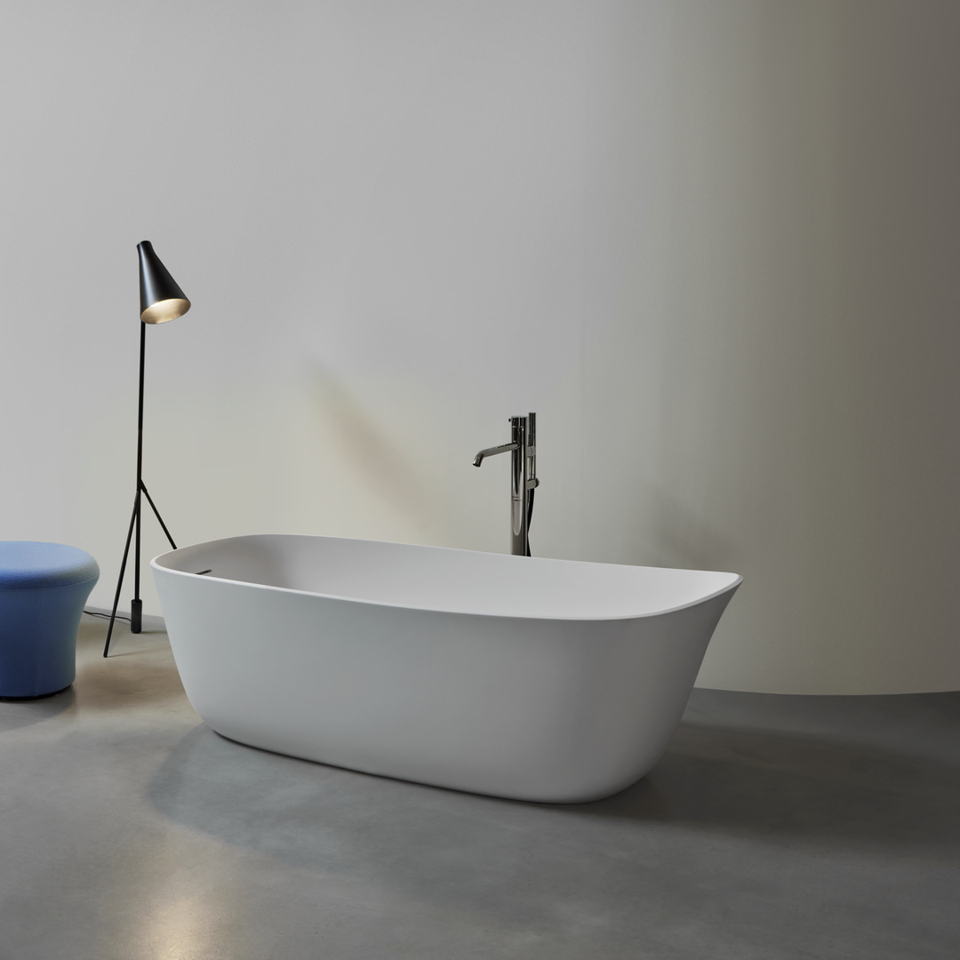An elegant bathtub seemingly light 