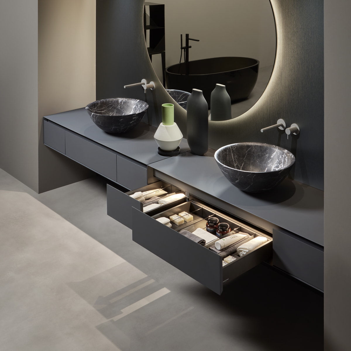 a bath environment without borders