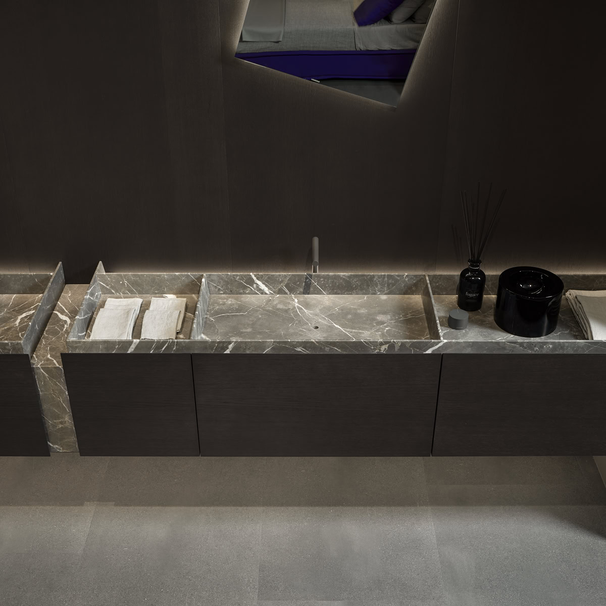 the infinite chromatic shades