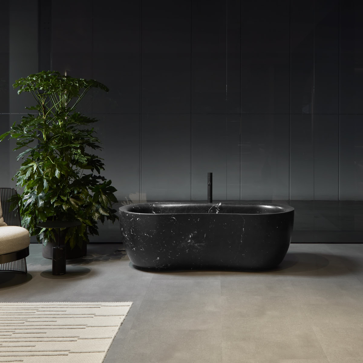 The external line takes its cue from the organic forms of the woods of the rivers