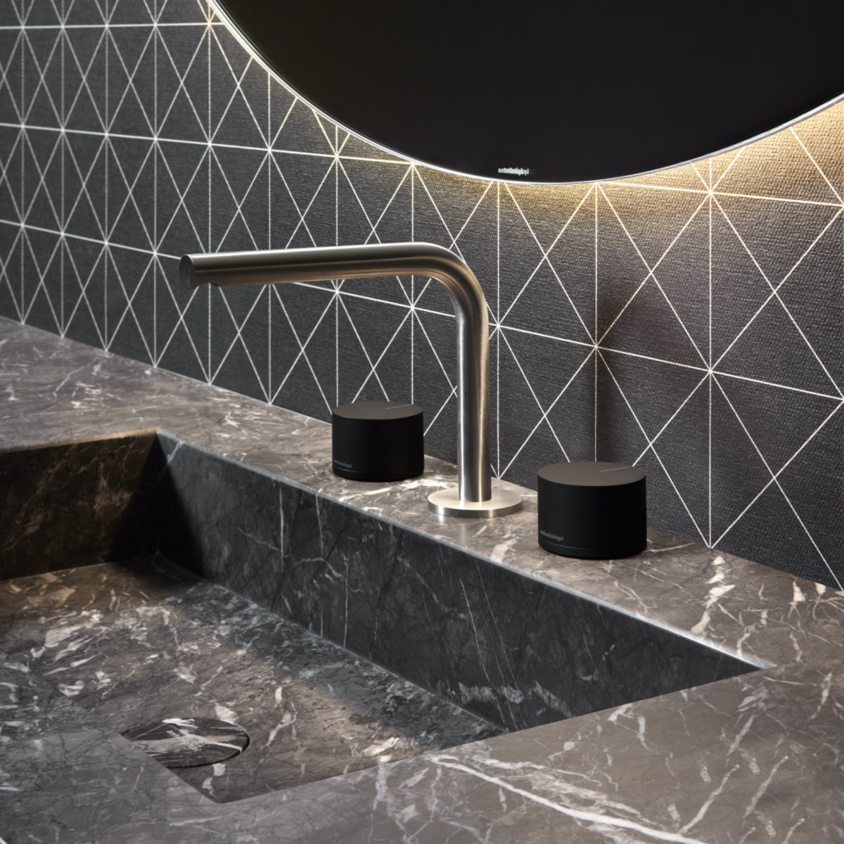 uniqueness and colors