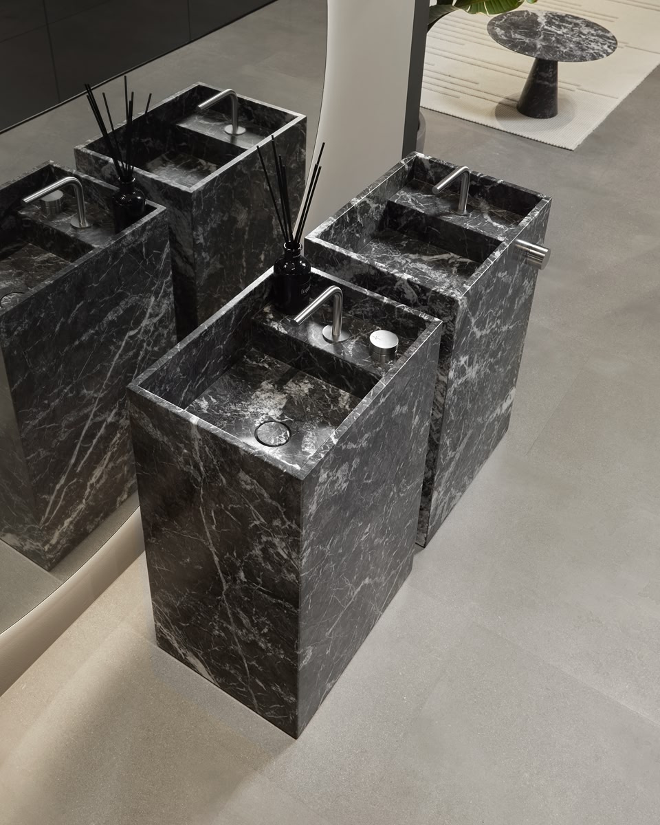 a simple but precious detail 