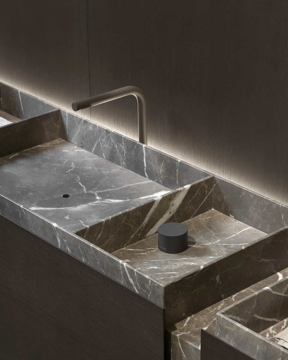 a simple but precious detail 