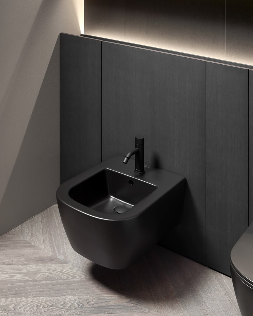 Clean essential image