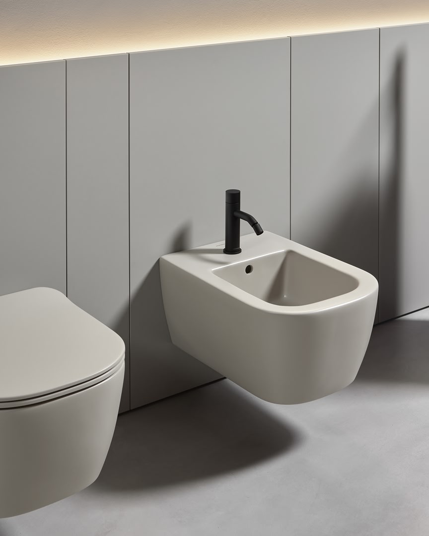 Clean essential image