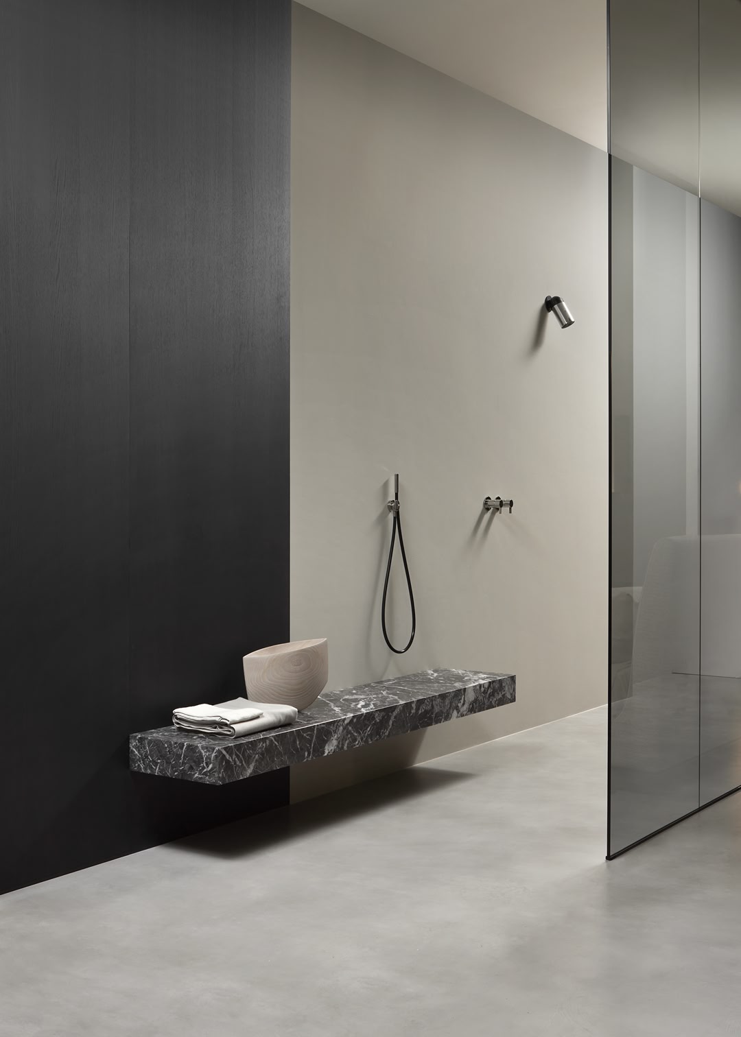 foregrounds and perspective backdrops that furnish the bathroom environment