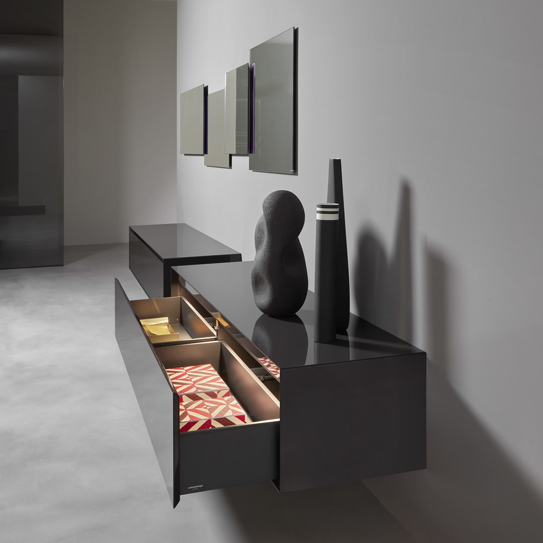 a world of intimate and archaic sensations