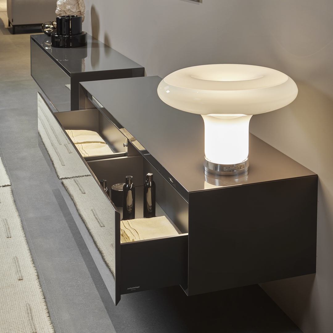 a world of intimate and archaic sensations