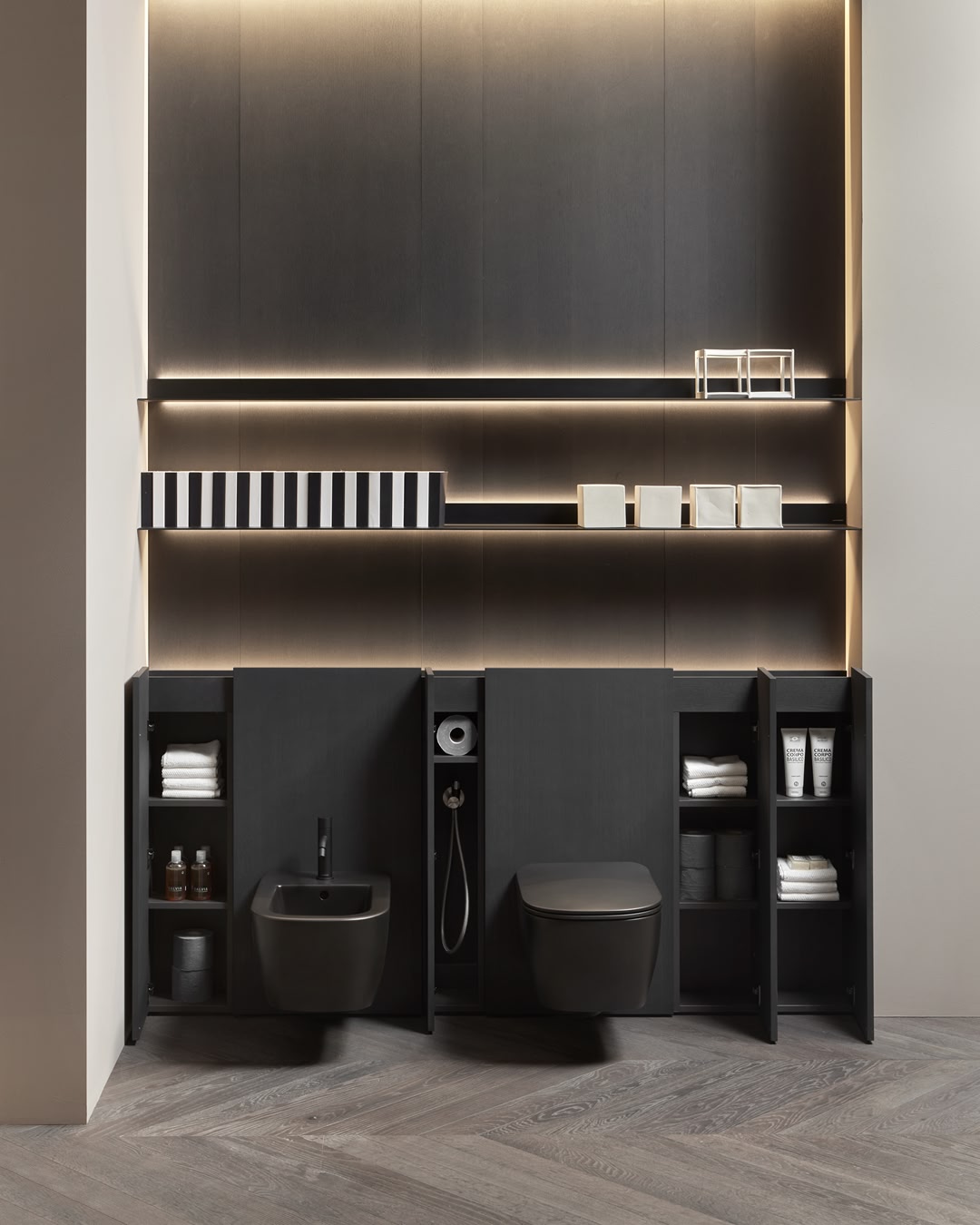 the protagonists of the bathroom environment