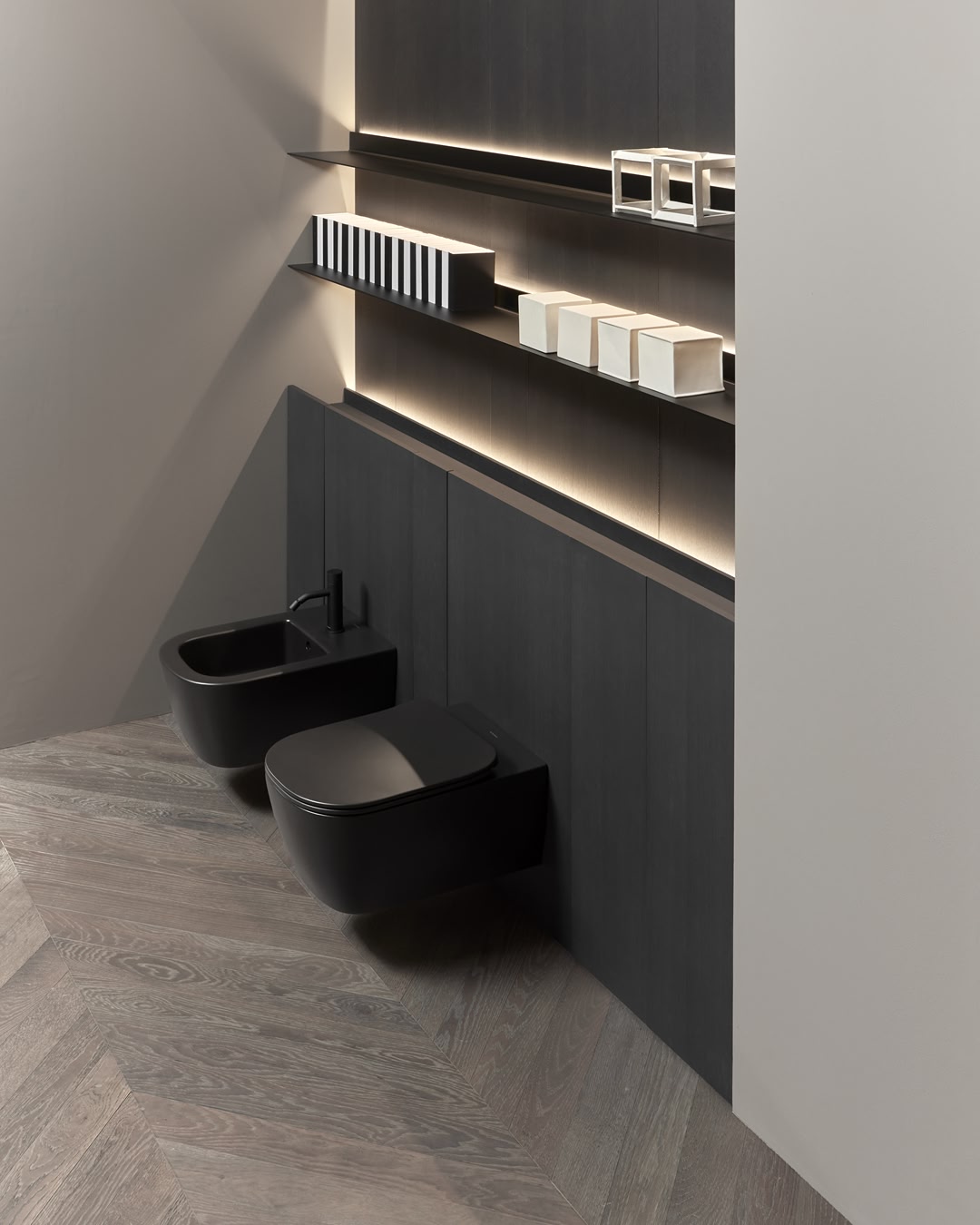 the protagonists of the bathroom environment