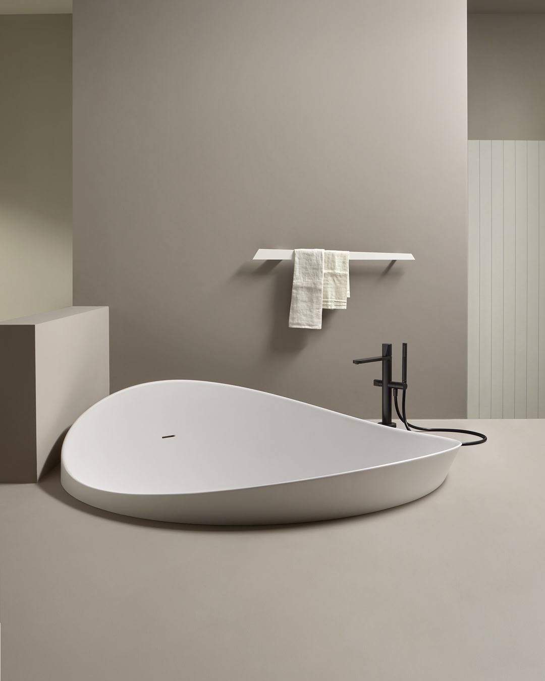 the traditional Japanese samurai sword