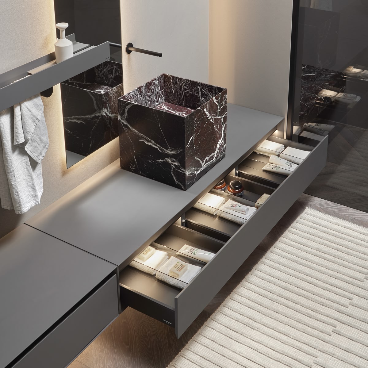 Sculptural and monumental