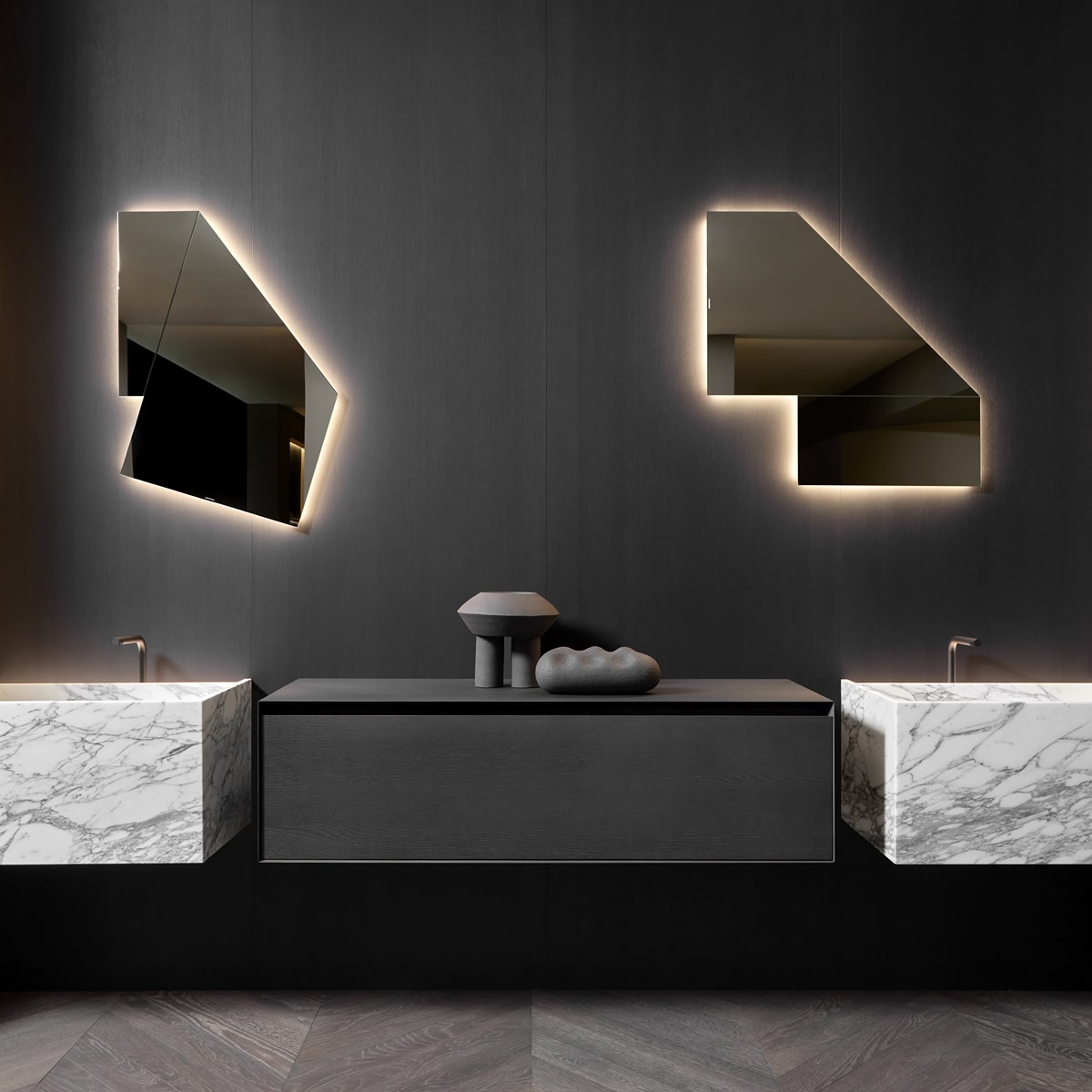 A piece which is borderline between reality and imagination 