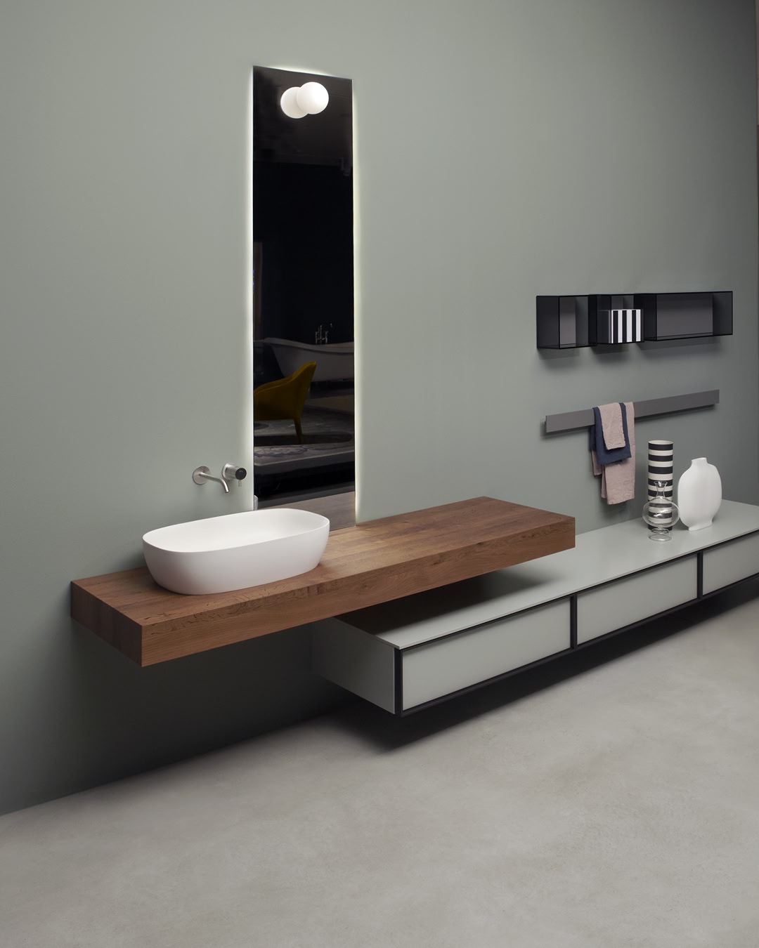 The material that becomes decoration