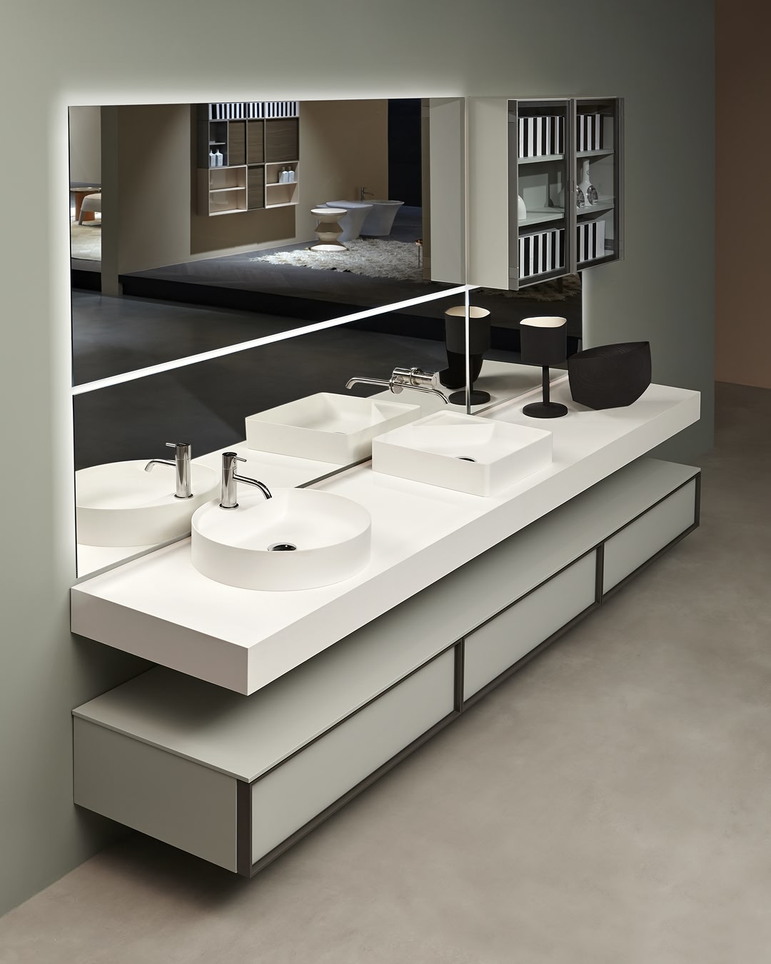 Puliti, essenziali, rigorosi, moderni.