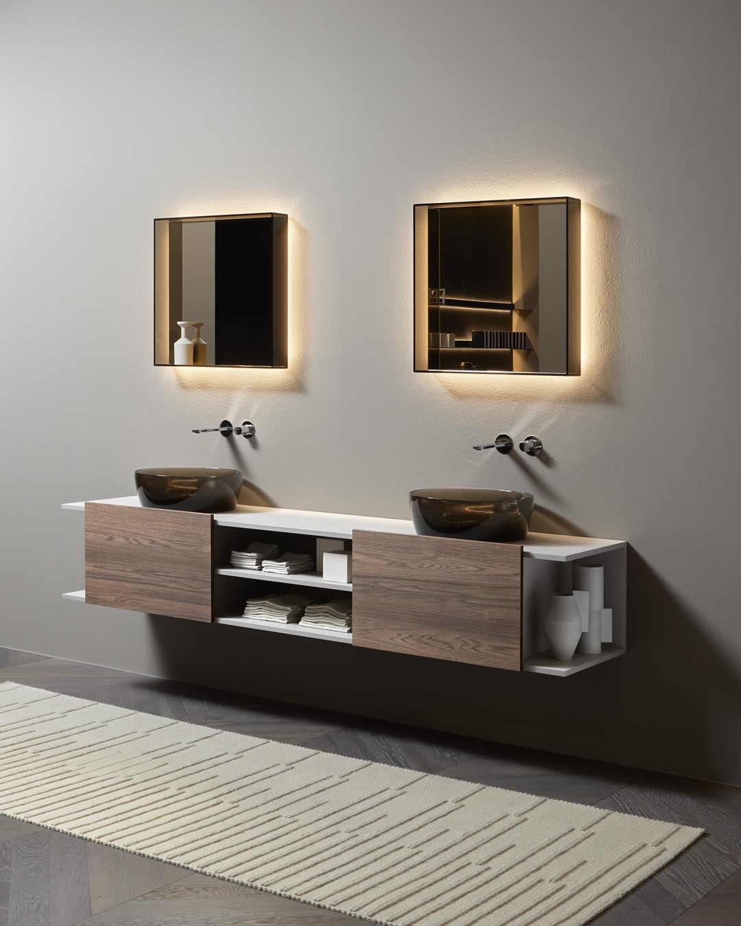 protects and disappears