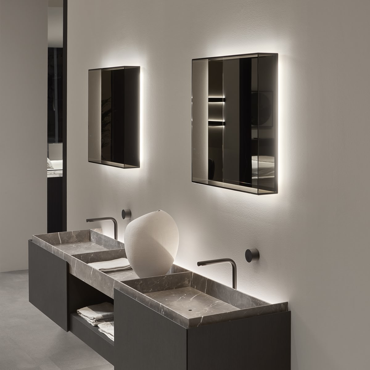 The absolute purity of the frame