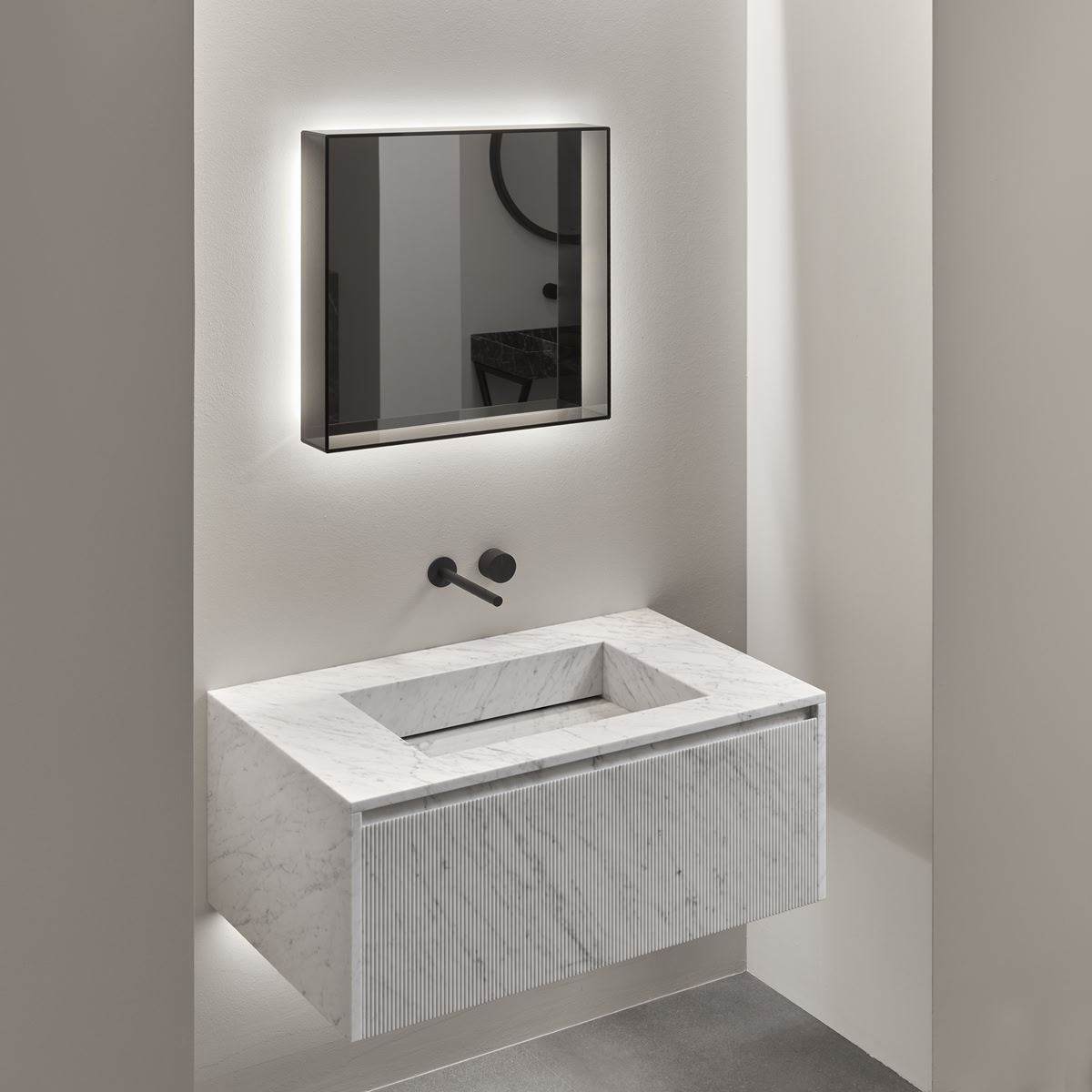 The absolute purity of the frame