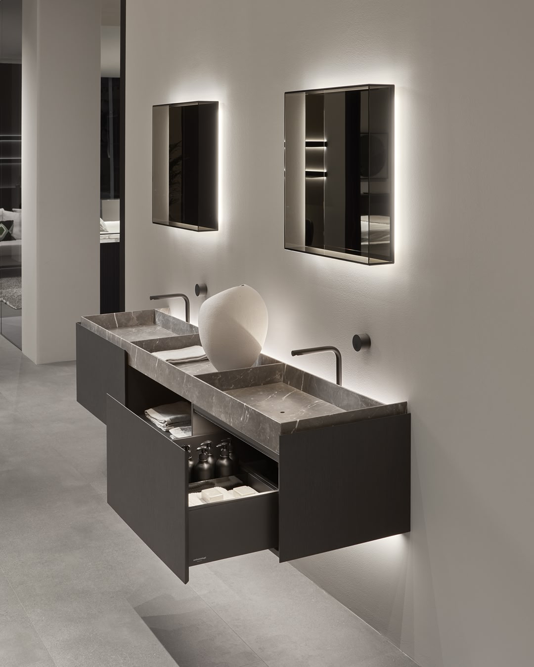 Sculptural and monumental