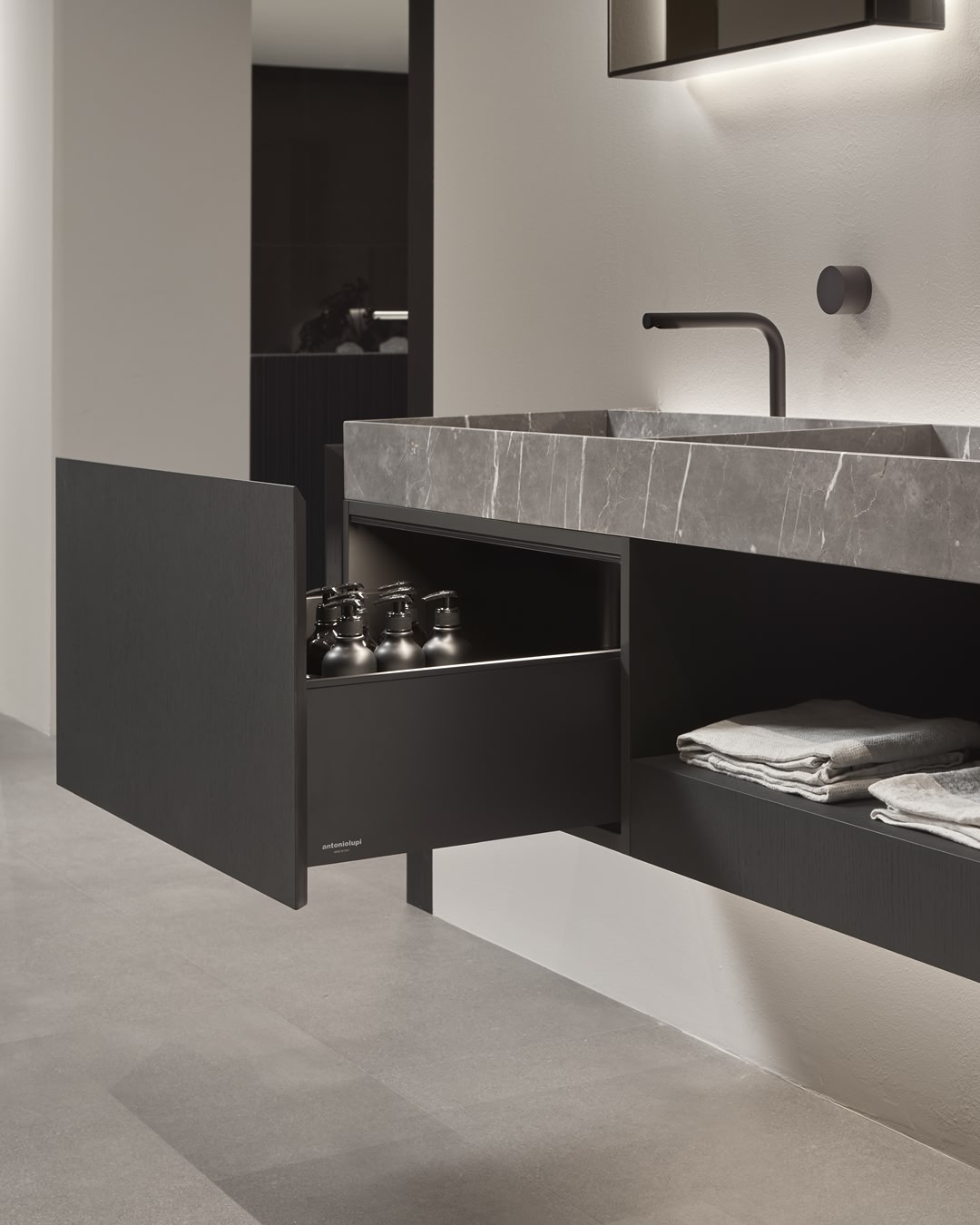 Sculptural and monumental