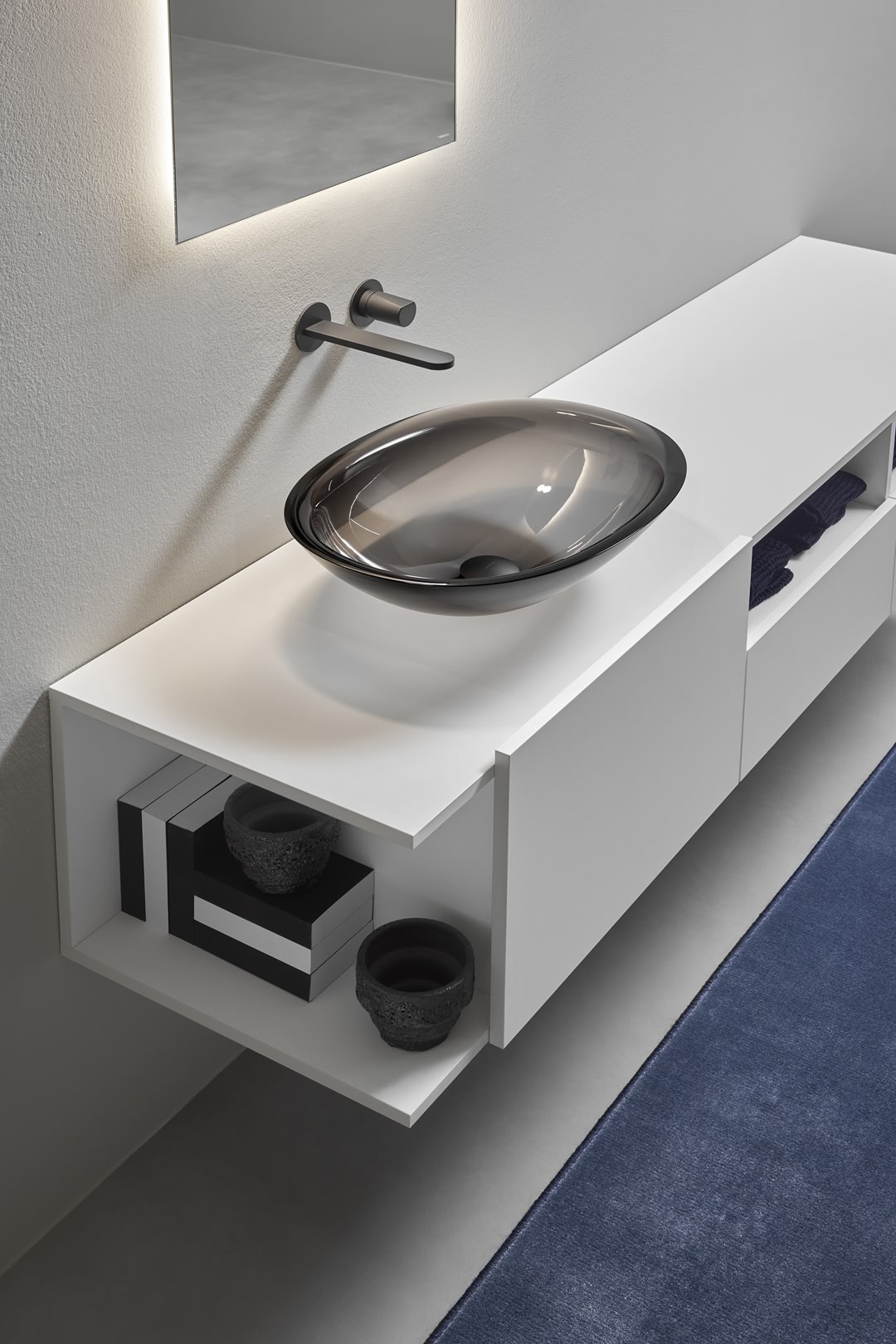 sinuous curves begging to be skimmed