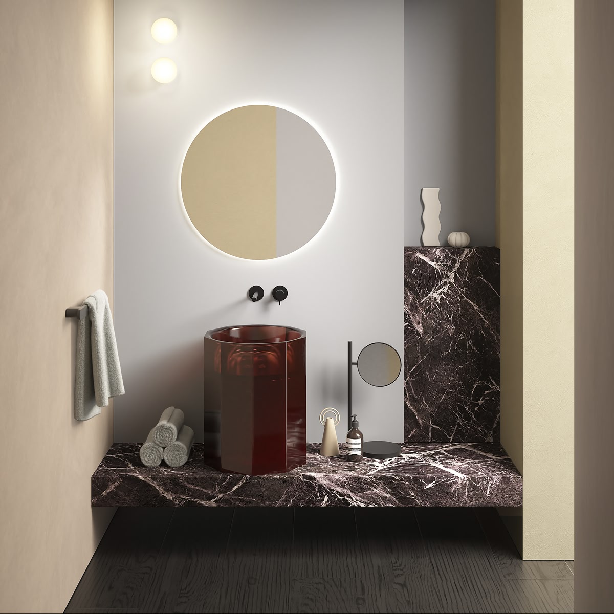 A decagonal shape, a characteristic image