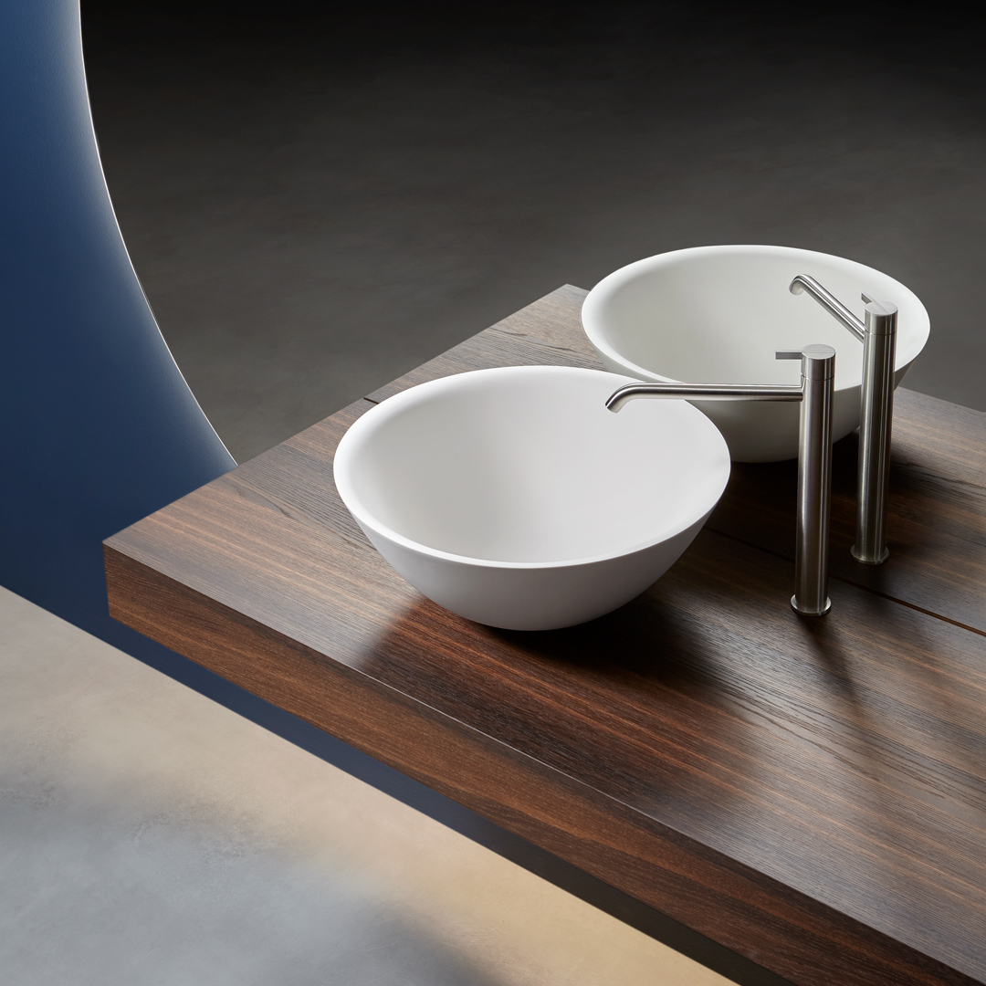 an image smooth and sophisticated