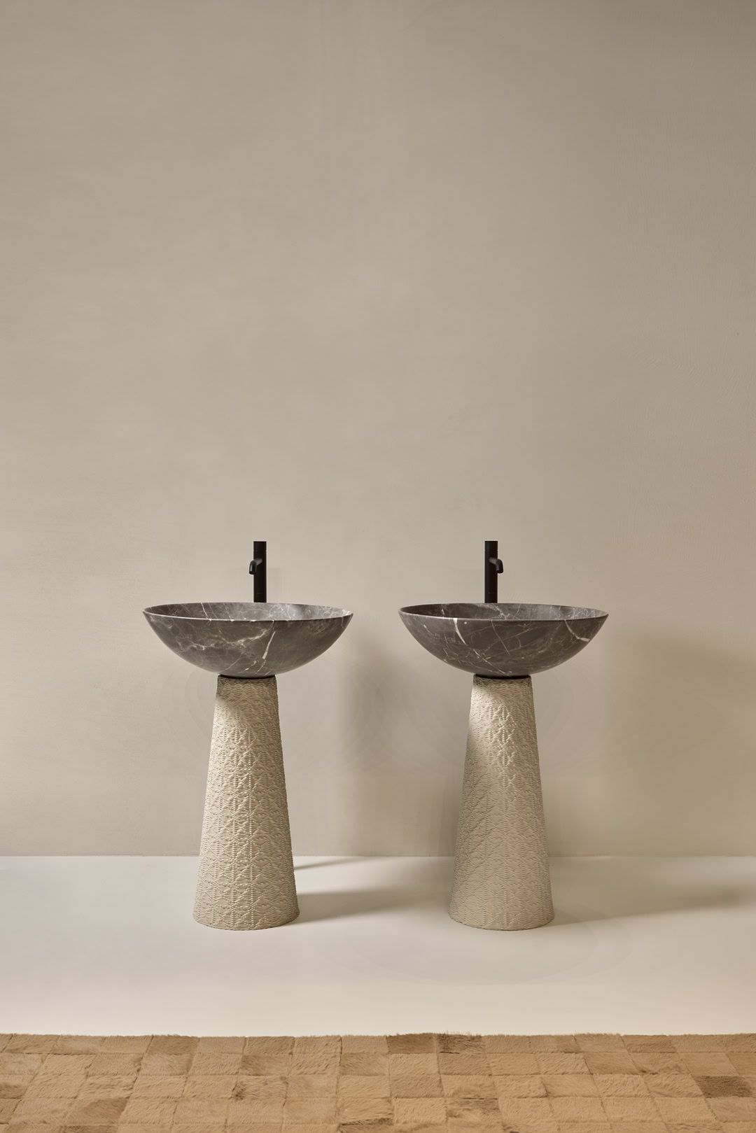 A mineral embroidery where technology meets memory